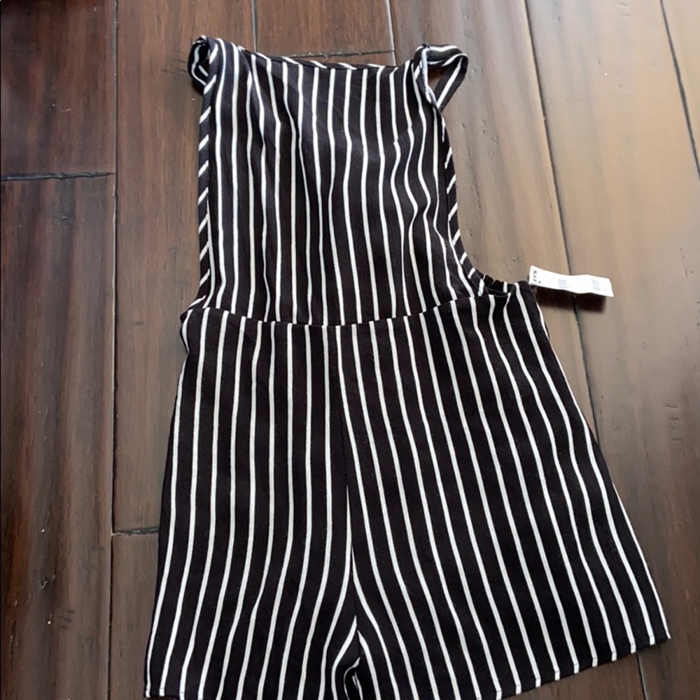 Ivy +Main Romper from Tilly’s